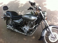 Grey Bajaj Avenger 220 DTS-i