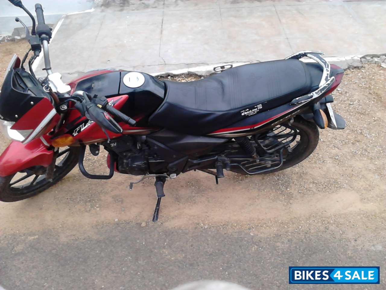 Red And Black TVS Flame DS 125 Red And Black TVS Flame DS 125