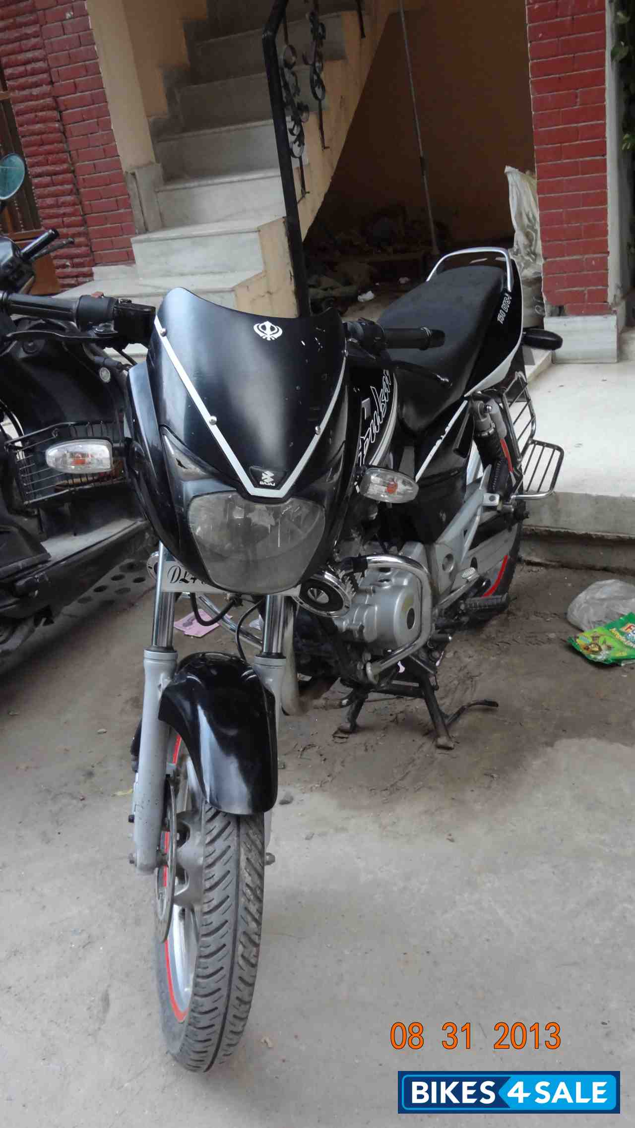 Black Bajaj Pulsar 150 DTSi