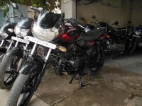 Black Bajaj Discover DTSi 125