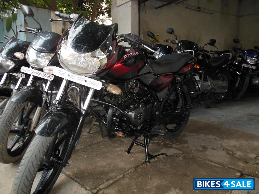 Black Bajaj Discover DTSi 125