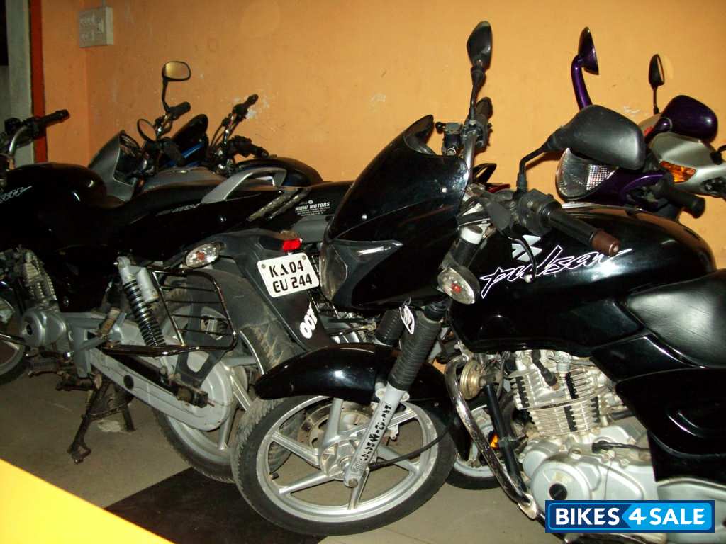 Black Bajaj Pulsar 150 DTSi