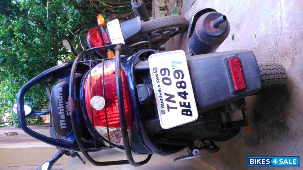 Dark Blue Mahindra Rodeo Dark Blue Mahindra Rodeo