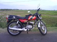 Red Suzuki MAX 100R