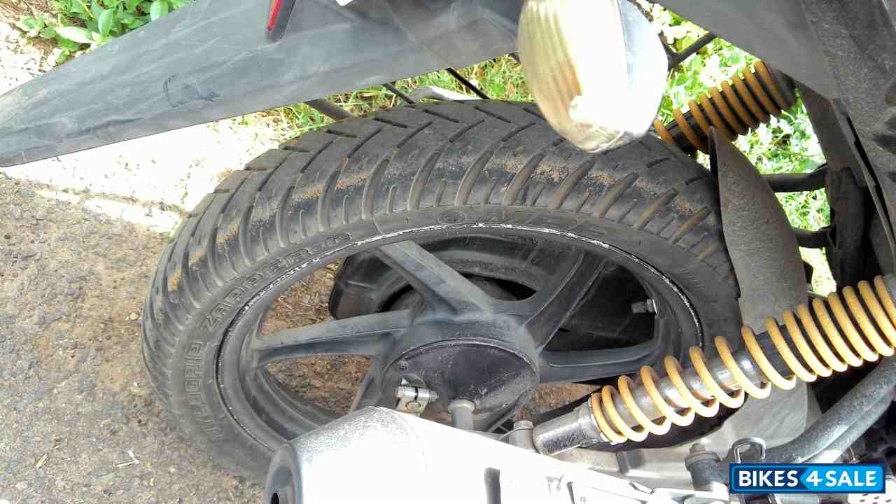 Black Honda CBF Stunner