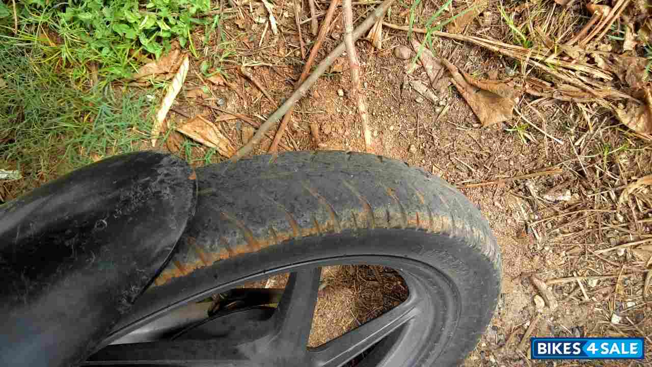 Black Honda CBF Stunner