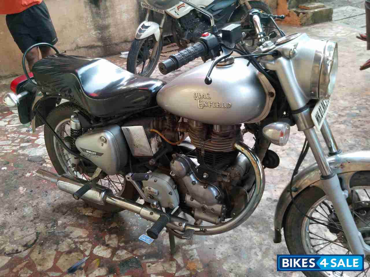 Silver Royal Enfield Bullet Electra 5S Silver Royal Enfield Bullet Electra 5S