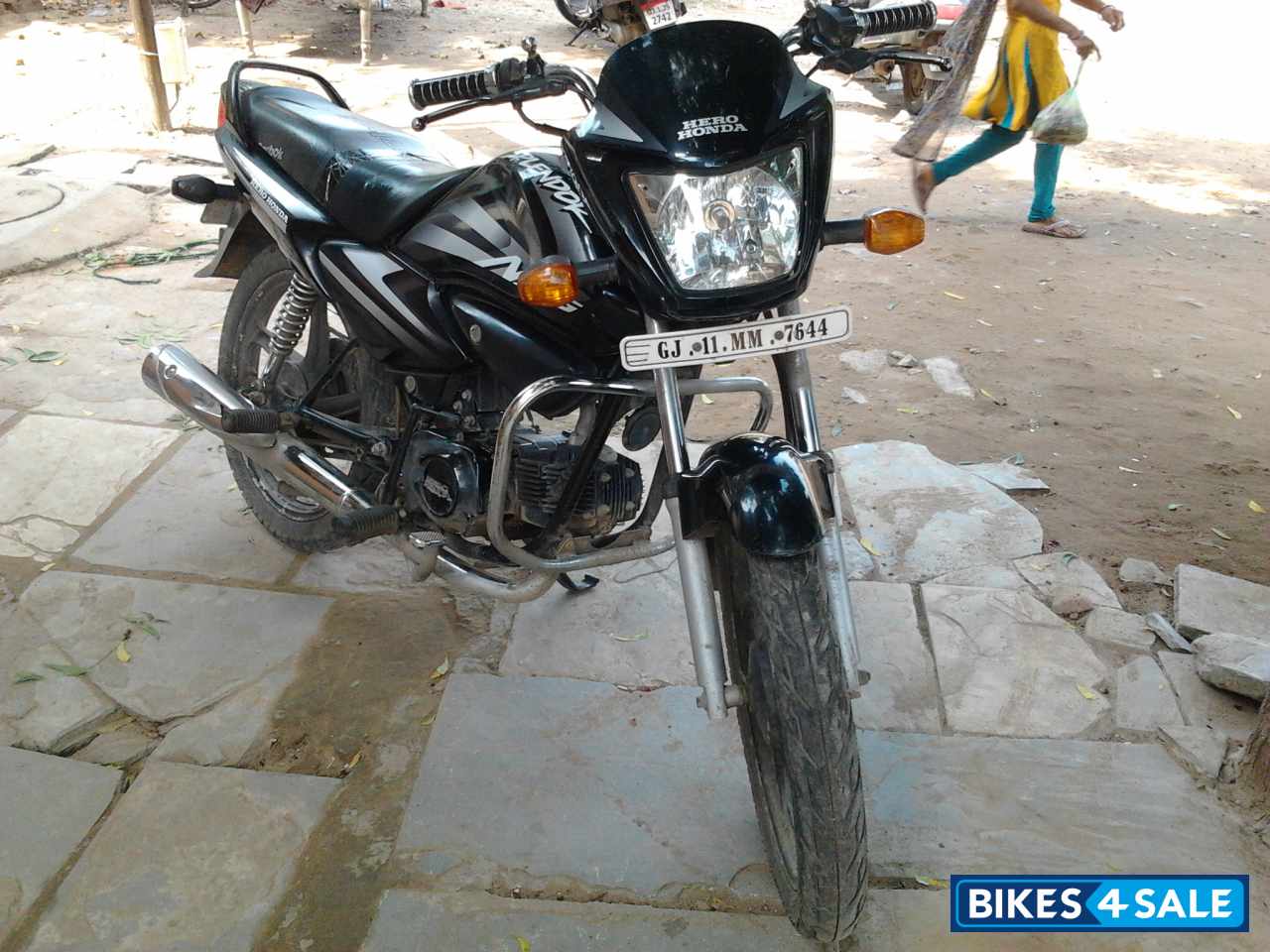 Black Hero Splendor NXG