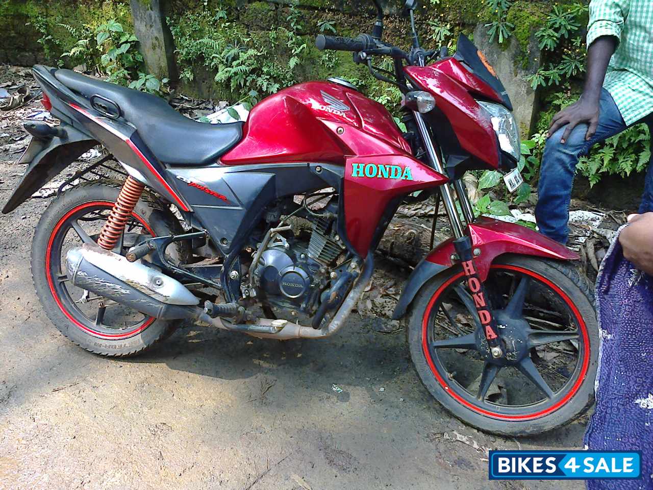 Red Honda CB Twister