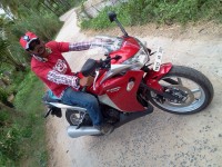 Red Honda CBR 250R