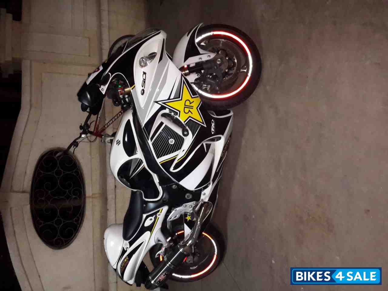 Pearl White Suzuki Hayabusa GSX1300R