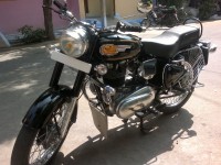 Black Royal Enfield Bullet Standard 350