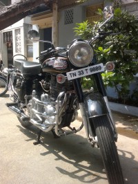 Black Royal Enfield Bullet Standard 350