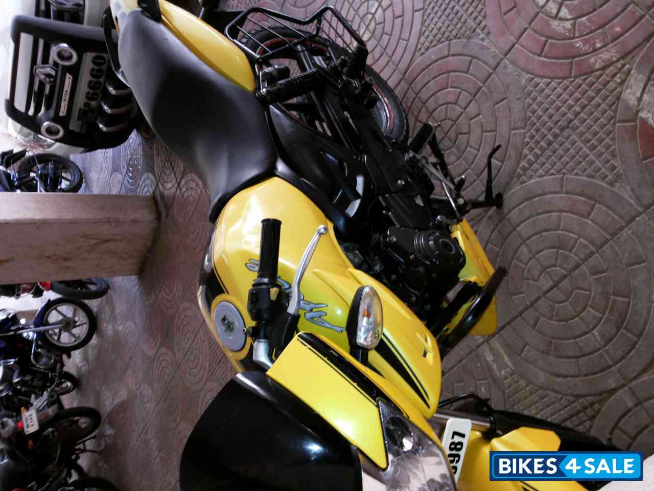 Yellow TVS Apache RTR 160