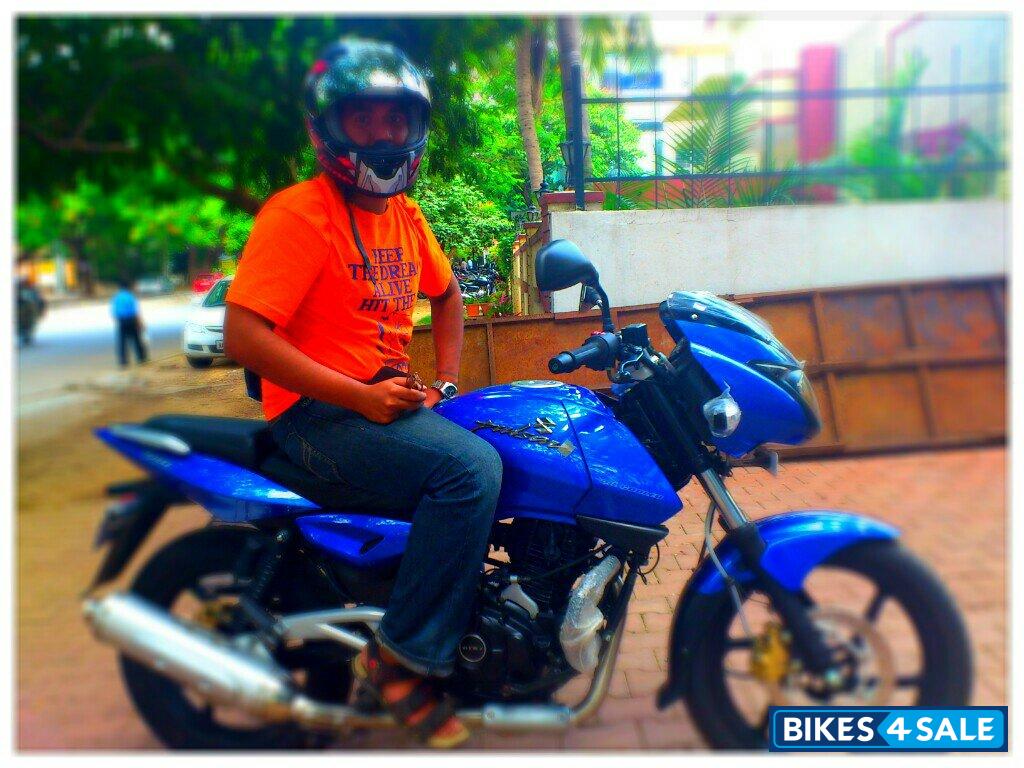 Blue Bajaj Pulsar 220 DTSFi