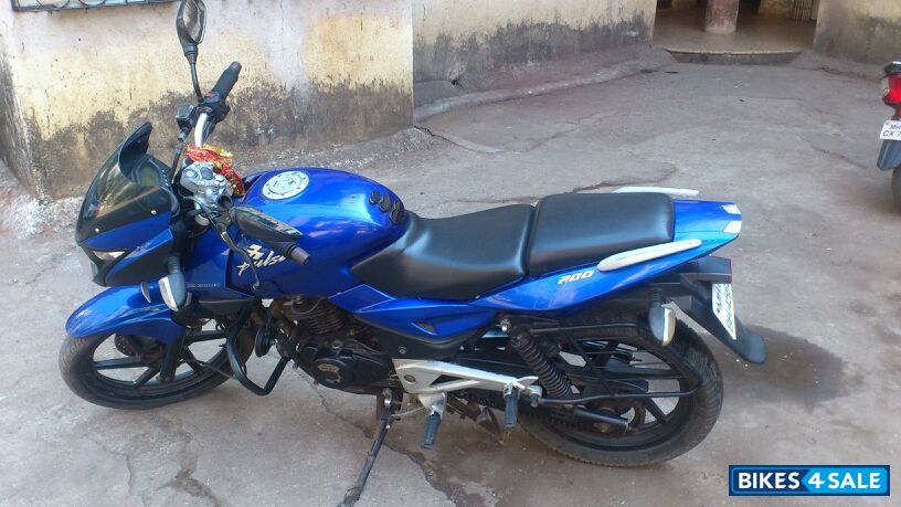 Blue Bajaj Pulsar 200 DTSi