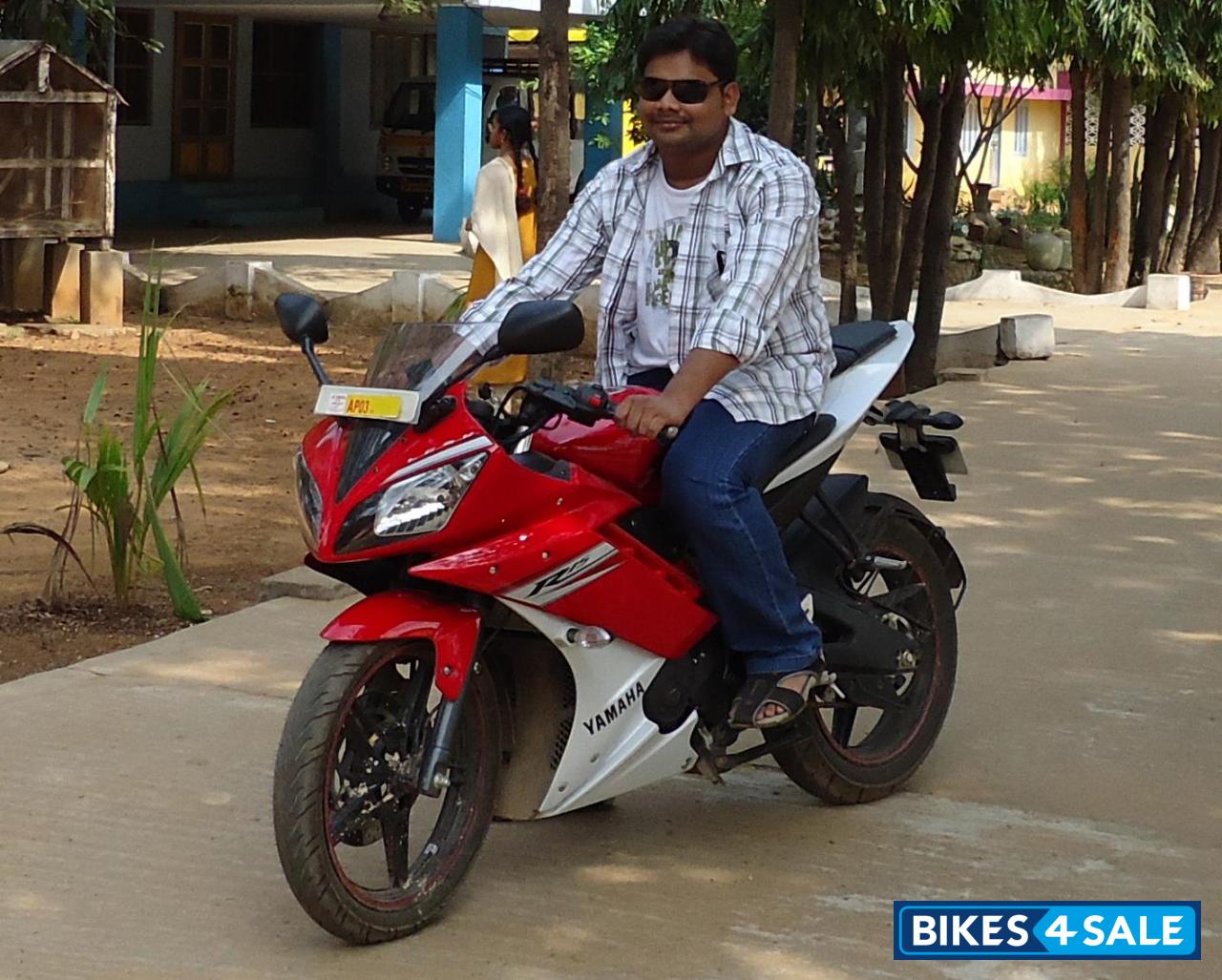 Red Yamaha YZF R15 V2