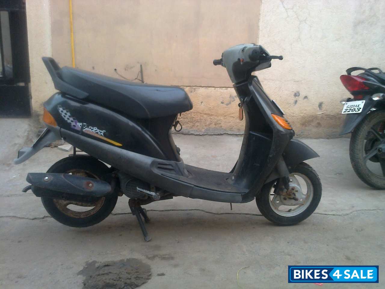 Black Bajaj Spirit
