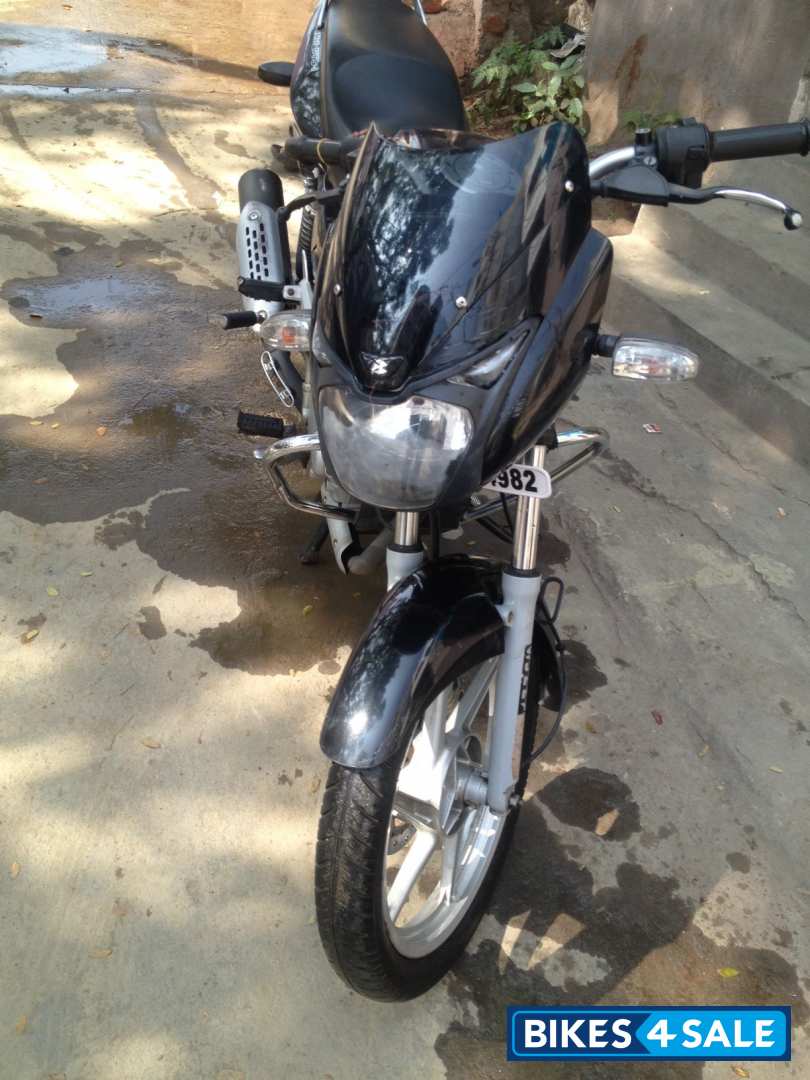 Black Bajaj Pulsar 150 DTSi