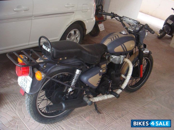 Custom Royal Enfield Bullet Standard 350