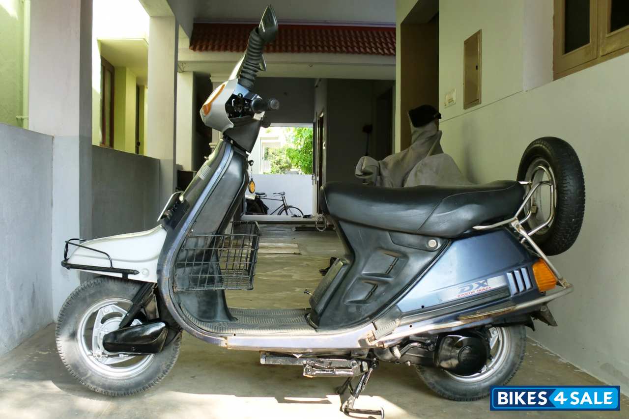 Blue/silver Grey Kinetic Kinetic Honda