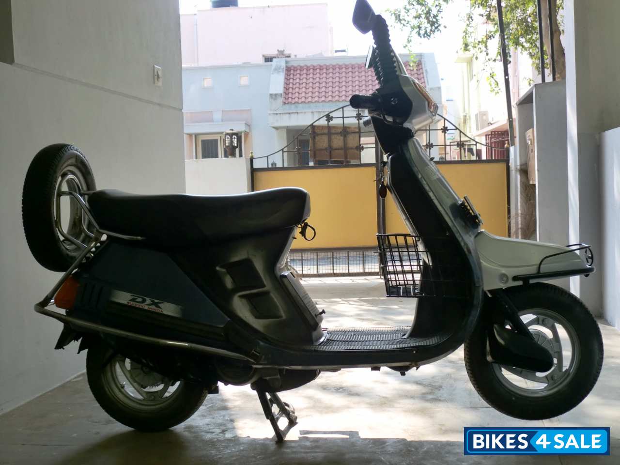 Blue/silver Grey Kinetic Kinetic Honda