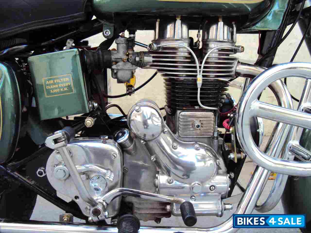 Metallic Green Royal Enfield Bullet Standard 350