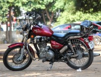 Red Royal Enfield Thunderbird TwinSpark 350