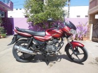 Red Bajaj Discover 100 DTS-Si