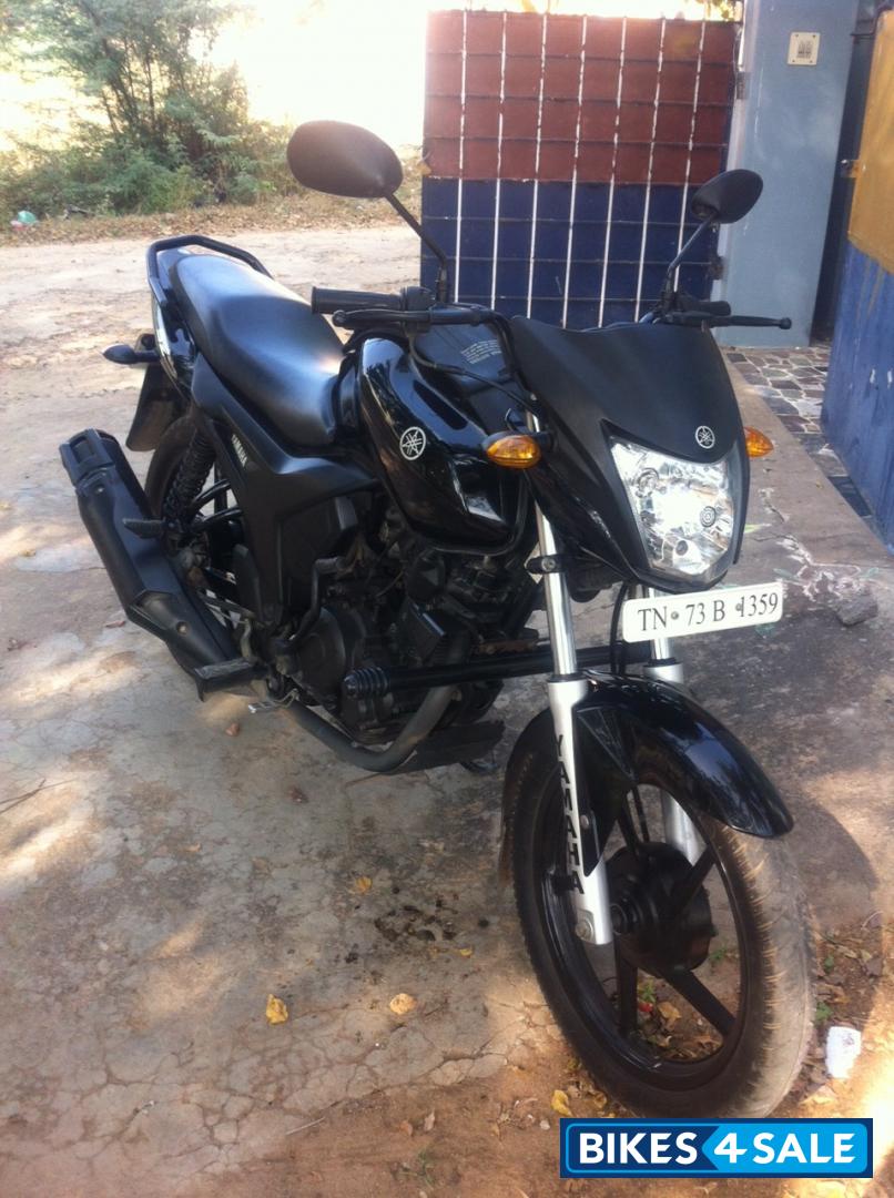 Black Yamaha SZ