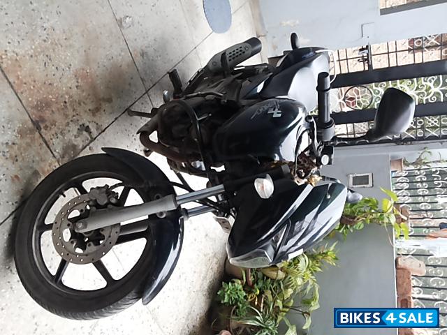 Black Bajaj Pulsar 180 DTSi