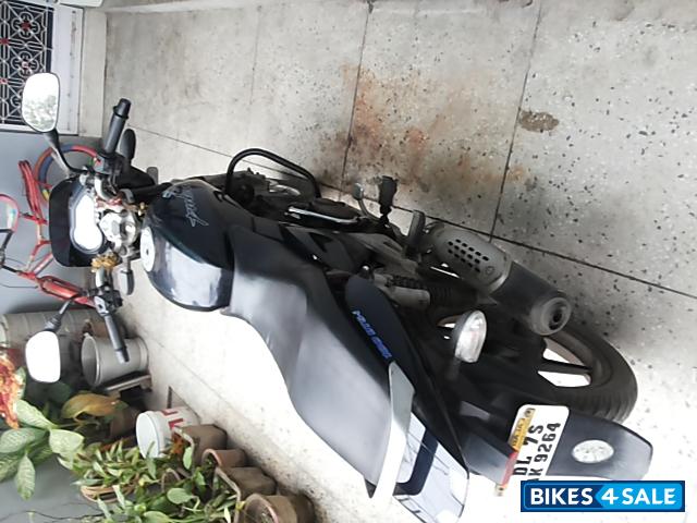 Black Bajaj Pulsar 180 DTSi Black Bajaj Pulsar 180 DTSi