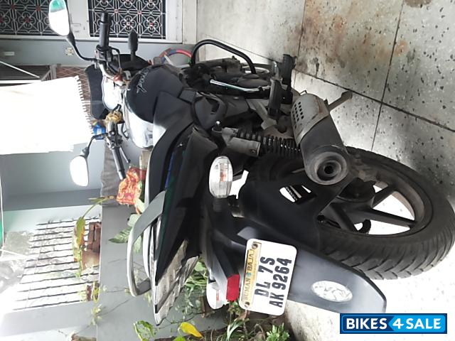 Black Bajaj Pulsar 180 DTSi Black Bajaj Pulsar 180 DTSi