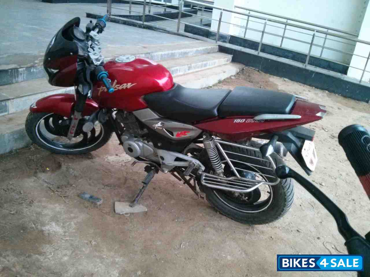 Red Bajaj Pulsar 180 Round Headlight Red Bajaj Pulsar 180 Round Headlight