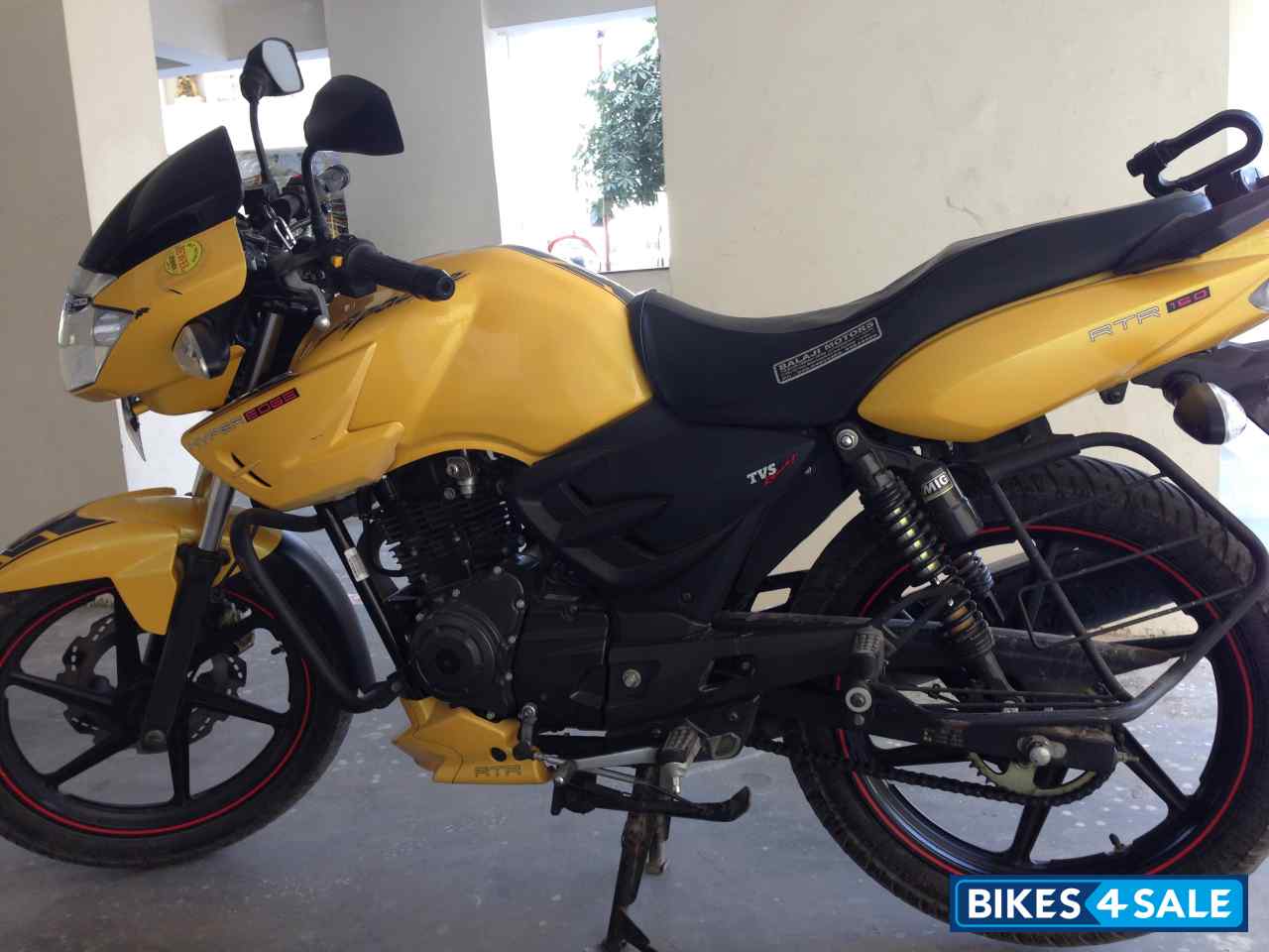 Yellow TVS Apache RTR 160