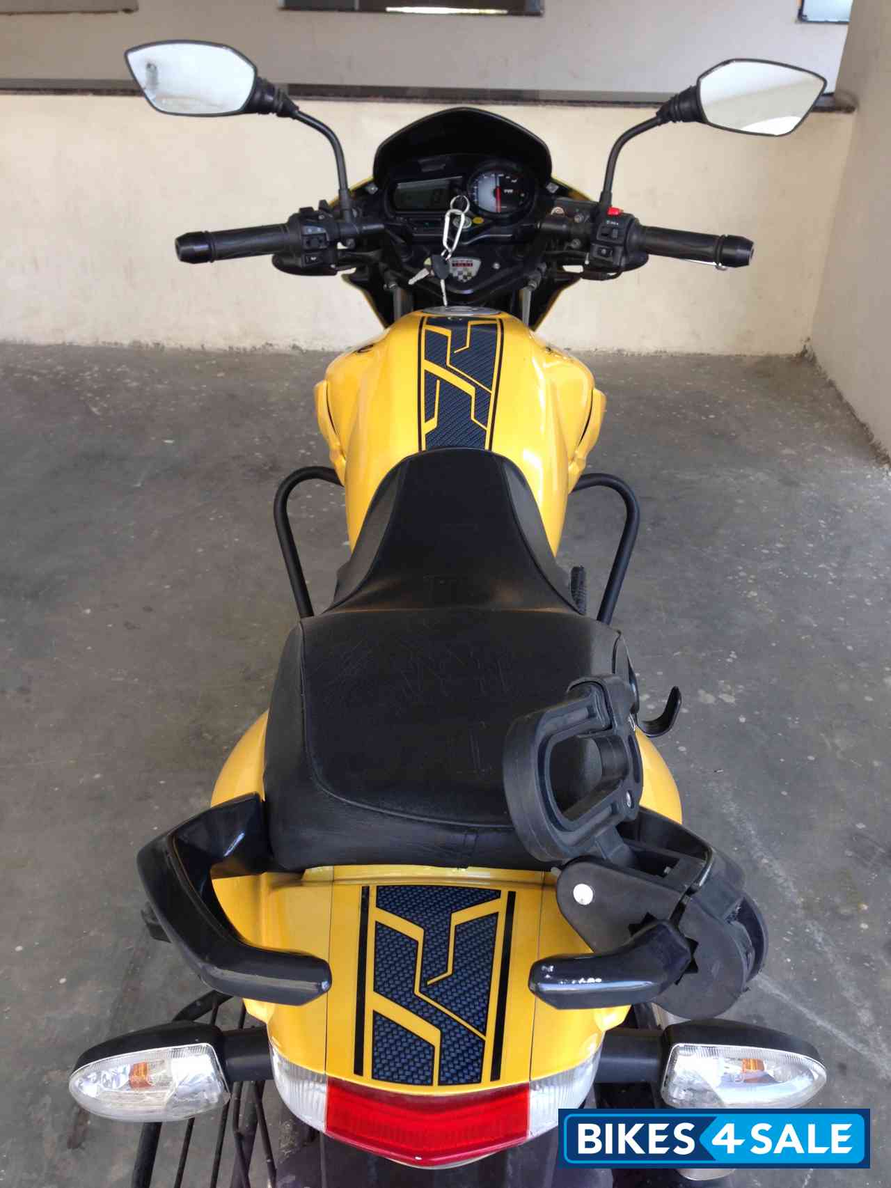 Yellow TVS Apache RTR 160