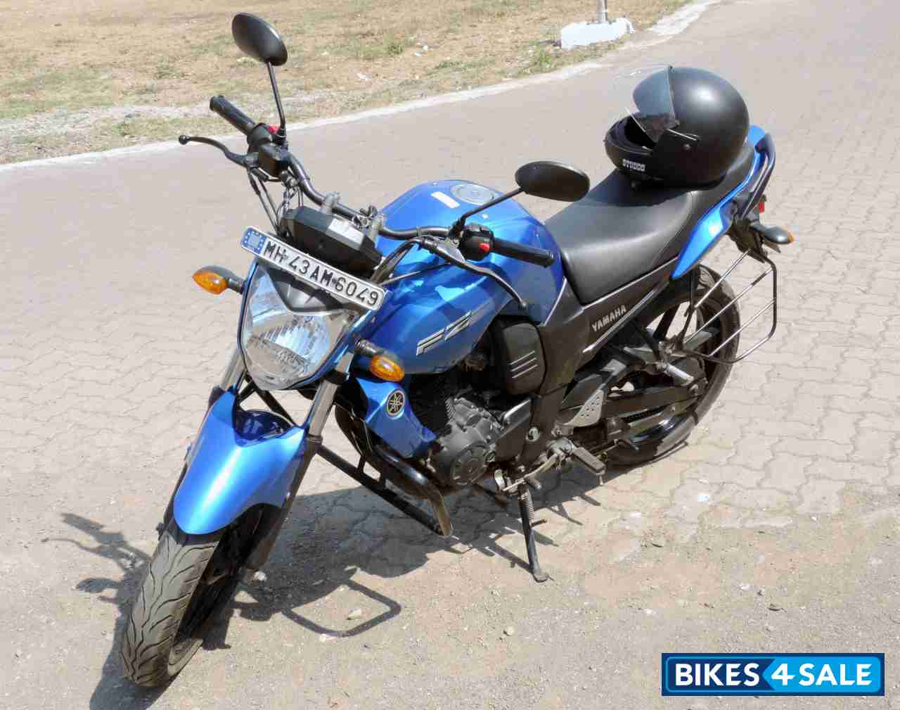 Azure Blue Yamaha FZ16