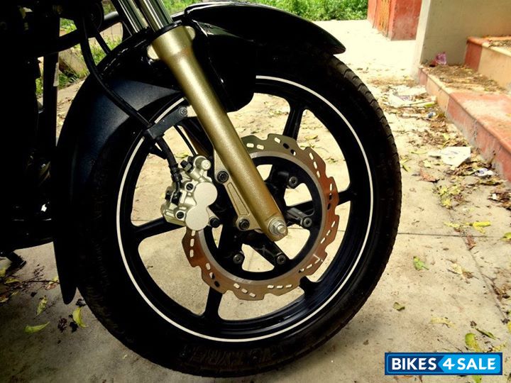 Black TVS Apache RTR 180