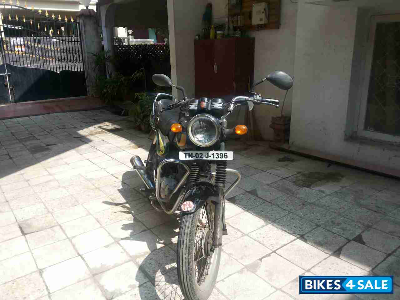 Jet Black Bajaj Caliber