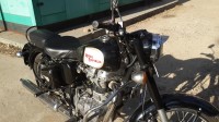 Black Royal Enfield Classic 500
