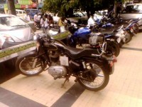 Black Royal Enfield Bullet Standard 350