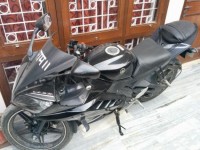 Black Yamaha YZF R15 V2
