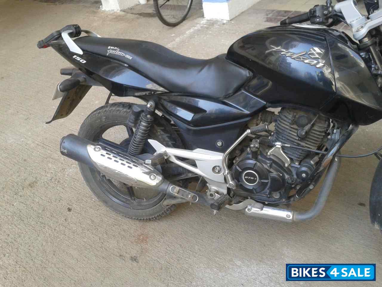 Black Bajaj Pulsar 150 DTSi