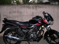 Black Bajaj Discover 100 DTS-Si