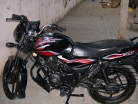 Black Bajaj Discover 100 DTS-Si