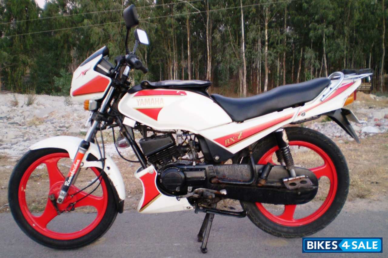 White Yamaha RXZ