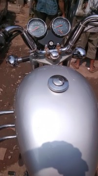 Silver Royal Enfield Thunderbird TwinSpark 350