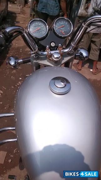 Silver Royal Enfield Thunderbird TwinSpark 350