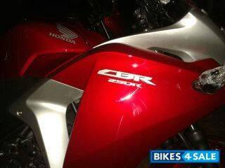 Red Honda CBR 250R