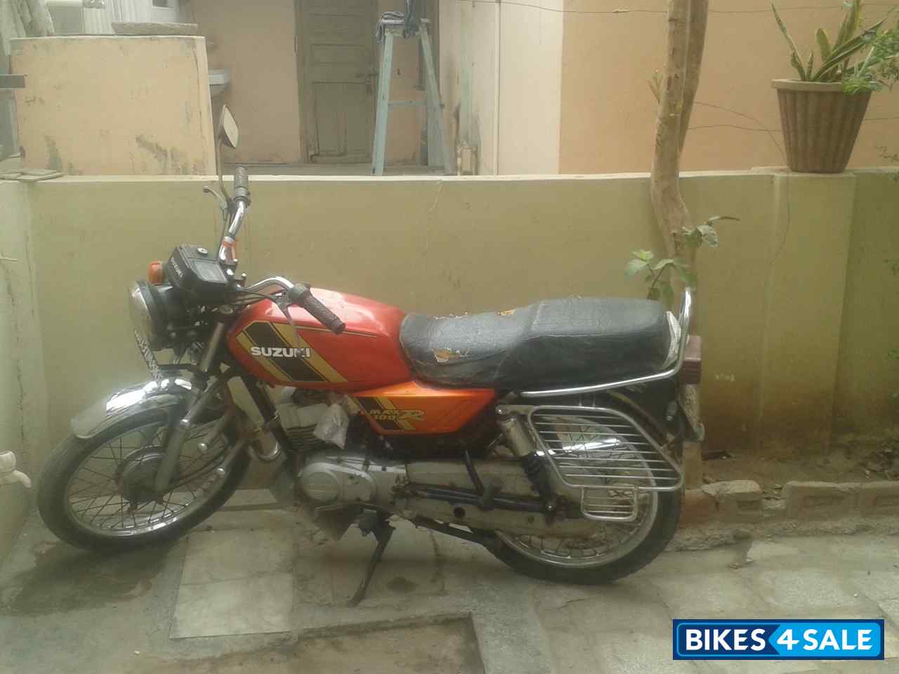 Used 1998 model Suzuki MAX 100R for sale in Anand. ID 110684. Red-marun ...